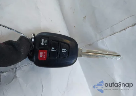 2017 Toyota Corolla Le из США, поврежденный, VIN 2T1BURHE9HC754288